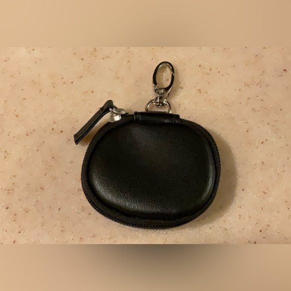 Cute Earbud Case - Picture 1 of 3